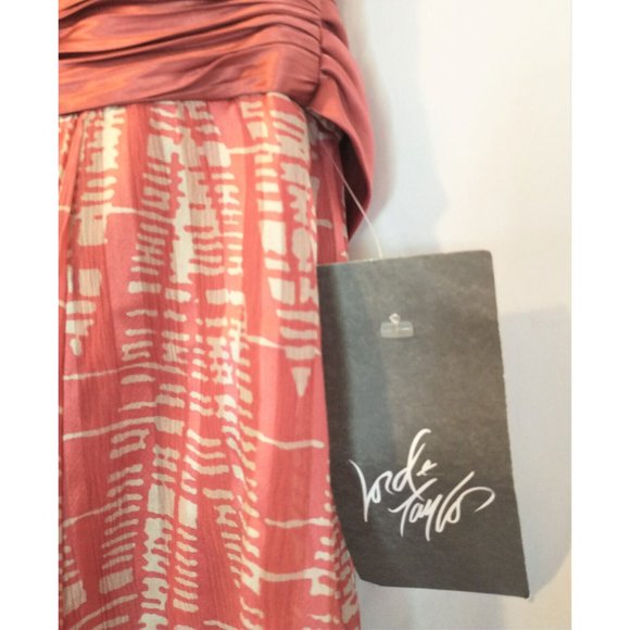 NWT BCBGMAXAZRIA Silk Bow Woven Cocktail Dress Size 4 - Picture 4 of 12